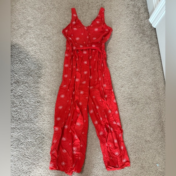 LOFT Red Floral Wide Leg Sleeveless Jumpsuit Size 6 - Picture 3 of 9